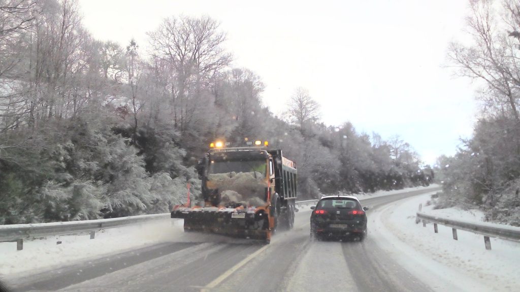 How to Wash the Winter Salt Off Your Car in Time for Spring