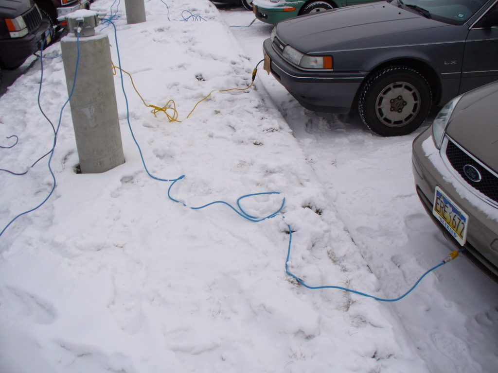 Pratique. Hiver : faire chauffer son moteur à l'arrêt, une bonne idée ?