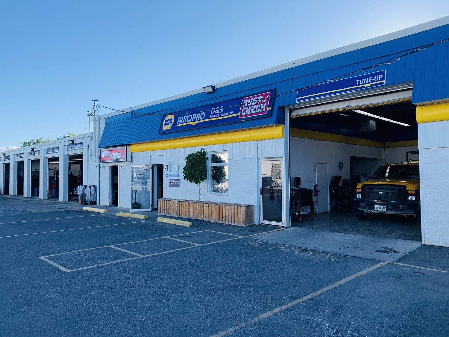 NAPA AUTOPRO D and S Service Centre Ltd Sarnia